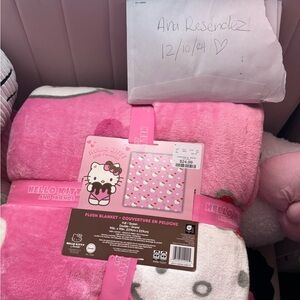 Hello kitty blanket RESERVED DO NOT BUY